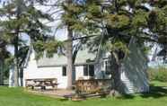 Exterior 6 Angel Rock Waterfront Cottages and Vacation Homes