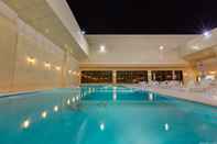 สระว่ายน้ำ Habitat Hotel All Suites Al Khobar