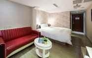 Kamar Tidur 3 Smile 73 Hotel