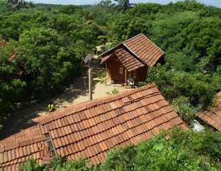 Exterior 2 Kirinda Beach Resort