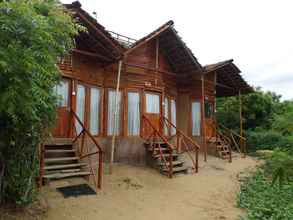 Exterior 4 Kirinda Beach Resort