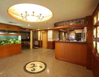 Lobby 2 Taoyuan Hua Yue Hotel