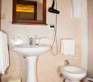 In-room Bathroom 4 Bed & Breakfast Le Oasi