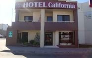 Exterior 7 Hotel California