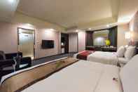 Bedroom Forward Suites I