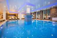 Swimming Pool Teleferic Grand Hotel