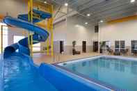 Swimming Pool Microtel Inn & Suites By Wyndham Bonnyville