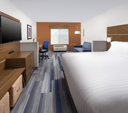 Bedroom 2 Holiday Inn Express & Suites New Braunfels, an IHG Hotel