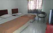 Kamar Tidur 7 Suria Beach Resort