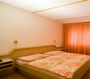 Bedroom 6 Hotel Olympica
