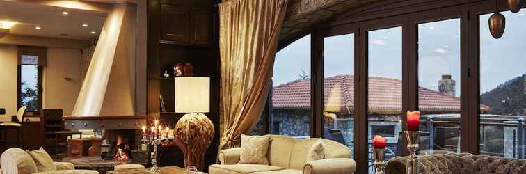 Lobi Nefeles Mainalon Luxury Residences & Lounge