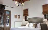 Kamar Tidur 5 Nefeles Mainalon Luxury Residences & Lounge