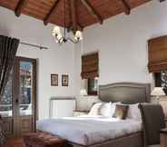 Bilik Tidur 5 Nefeles Mainalon Luxury Residences & Lounge