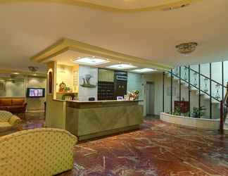 Lobby 2 Hotel Nefeli