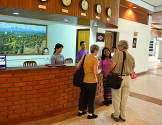 Lobby 2 Arthawka Hotel