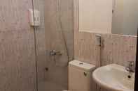 Toilet Kamar Sinnakhone Hotel