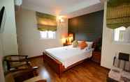 Kamar Tidur 7 Holiday Lakeview Hotel