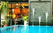 Kolam Renang 4 Beach Gallery House