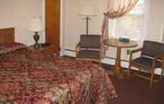 Bedroom 5 Colonial Inn & Creamery