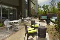 Common Space Hampton Inn Louisville East/Hurstbourne