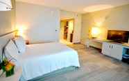 Bedroom 3 Hilton Garden Inn Miami Dolphin Mall