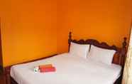 Kamar Tidur 4 Popular View Guesthouse