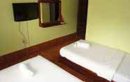 Kamar Tidur 6 Popular View Guesthouse