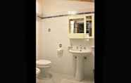 In-room Bathroom 3 Agriturismo Menchetti