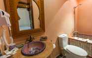 In-room Bathroom 7 Dar Fes Medina Ziat