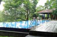 Kolam Renang Lake Serenity Boutique Hotel