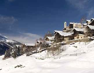 Exterior 2 Les Chalets du Villard