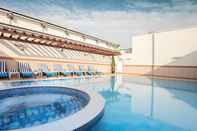 Swimming Pool Golden Tulip Downtown Abu Dhabi