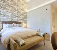 Kamar Tidur 5 The Inn West End