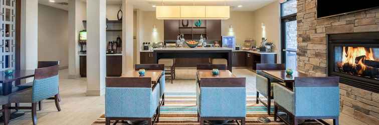 Lobby Hawthorn Suites by Wyndham Bridgeport/Clarksburg