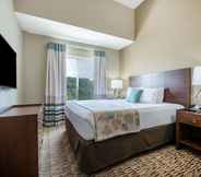 Bedroom 7 Hawthorn Suites by Wyndham Bridgeport/Clarksburg