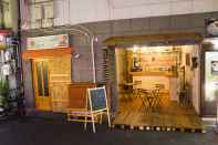 Quầy bar, cafe và phòng lounge Dotombori Base - Hostel
