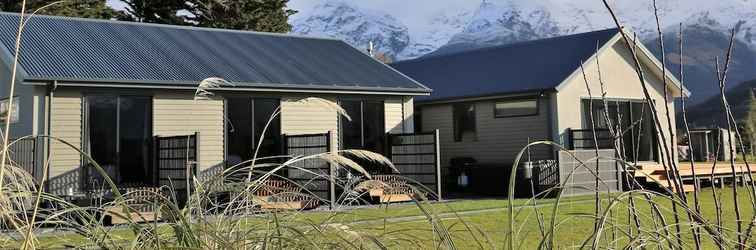 Exterior Glenorchy Peaks B&B