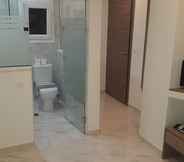 Toilet Kamar 3 Hotel Rex