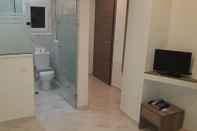 Toilet Kamar Hotel Rex