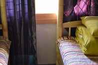 Kamar Tidur Momojein Guest House - Hostel