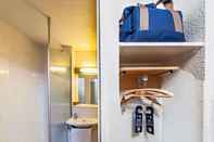 In-room Bathroom Ibis Budget Antony Massy