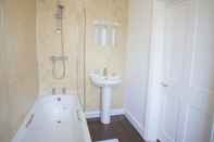 Phòng tắm bên trong Instow Barton