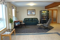 Lobby Perfect Inns & Suites