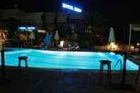 Swimming Pool Batis Hotel