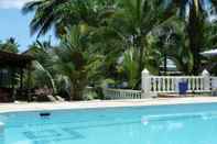 สระว่ายน้ำ Hotel Costa Choco