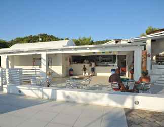 Bangunan 2 Villaggio Capo Vieste Camping