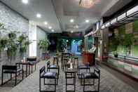 Bar, Cafe and Lounge Hotel Kan Yeik Thar