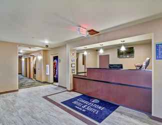 Lobby 2 Cobblestone Hotel & Suites – Pulaski/Green Bay