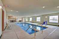 Swimming Pool Cobblestone Hotel & Suites – Pulaski/Green Bay