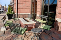 Common Space Courtyard by Marriott Holland Downtown
